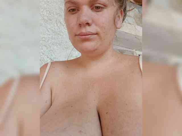Tatka4 bongacams live cam model
