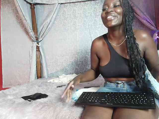 sikoval bongacams live cam model