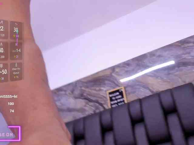 May-Clanfort bongacams live cam model