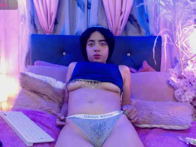 engelll-black bongacams live cam model