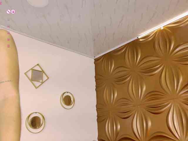 AmyRusso bongacams live cam model