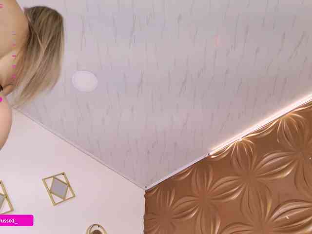 AmyRusso bongacams live cam model