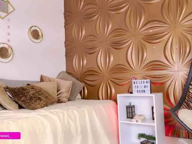 AmyRusso bongacams live cam model