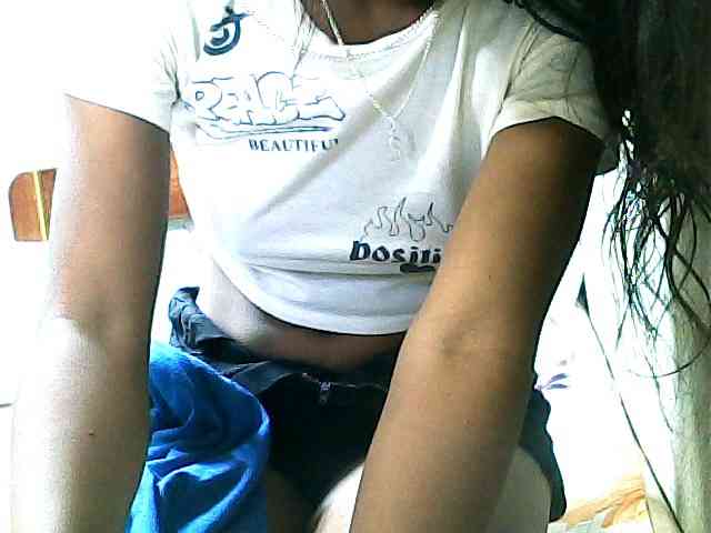 SarahHot bongacams live cam model