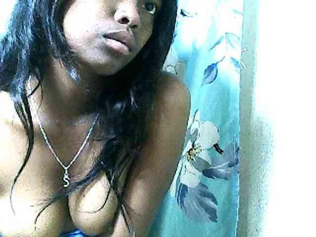 SarahHot bongacams live cam model
