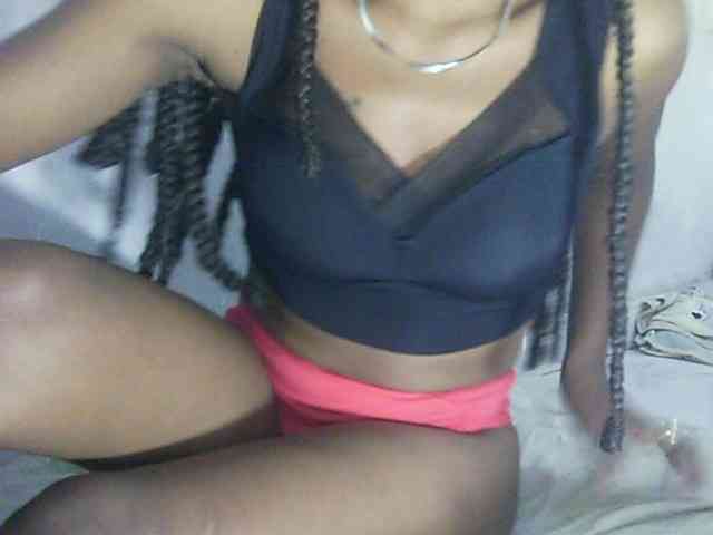 Masivelo bongacams live cam model