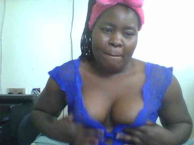 Royalsexy bongacams live cam model