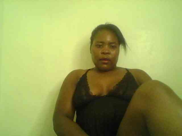 Royalsexy bongacams live cam model