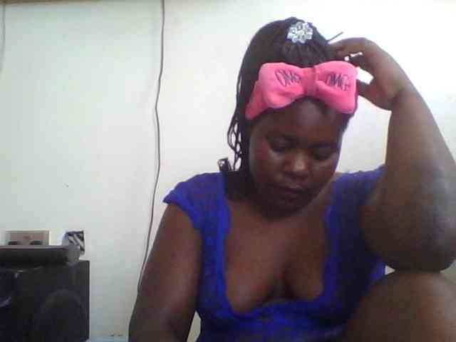 Royalsexy bongacams live cam model