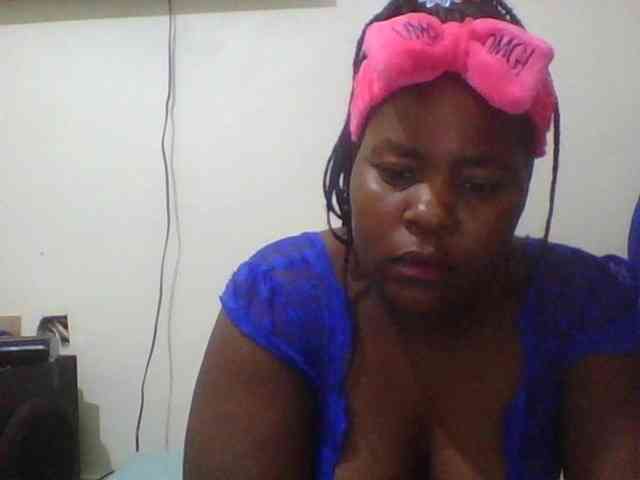Royalsexy bongacams live cam model