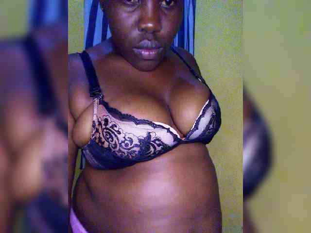 Tanasha001 bongacams live cam model
