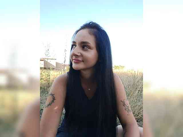 HiddenKittyLust bongacams live cam model