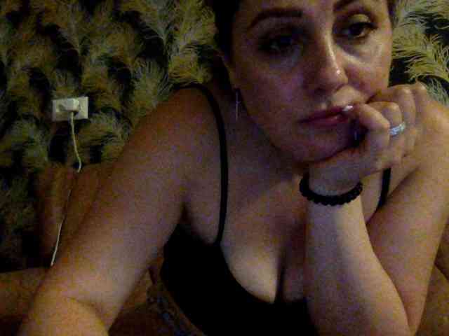 Anna86-2 bongacams live cam model