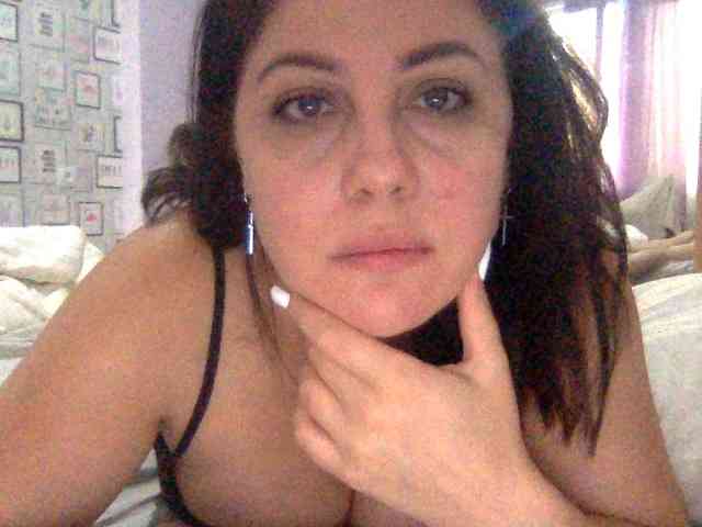 Anna86-2 bongacams live cam model