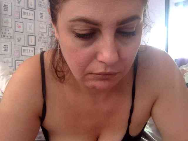 Anna86-2 bongacams live cam model