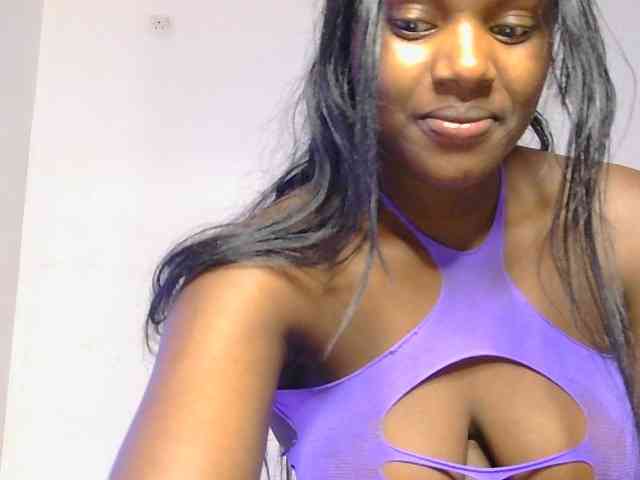 Crazy1Angels bongacams live cam model