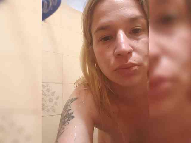 Evaluna23a bongacams live cam model