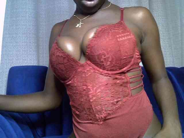 Hotpearll bongacams live cam model