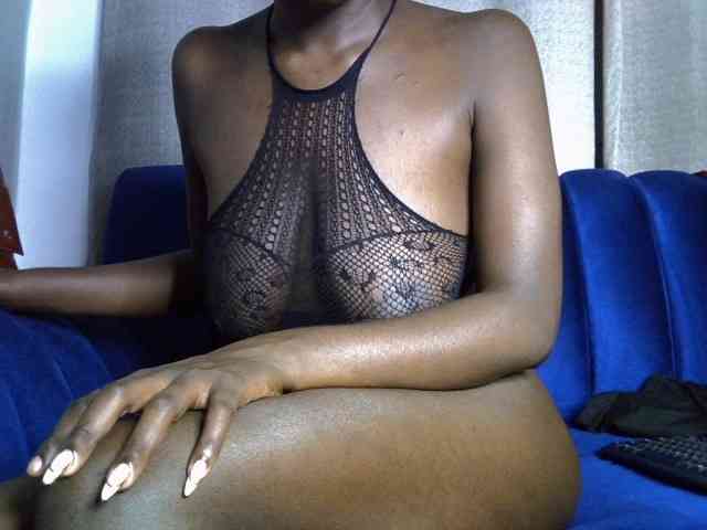 Hotpearll bongacams live cam model