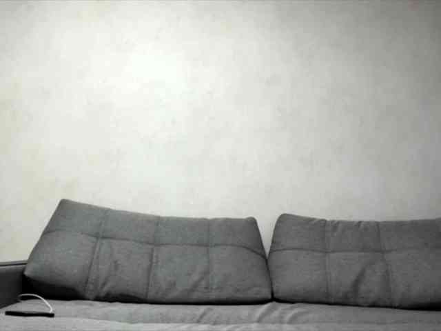 DaggyHome bongacams live cam model