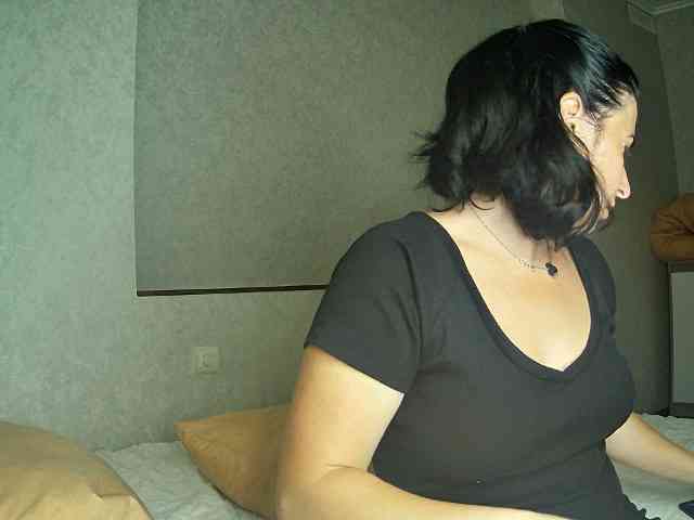 AlisaSmileHot bongacams live cam model
