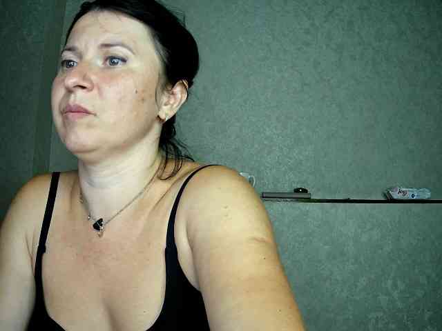 AlisaSmileHot bongacams live cam model