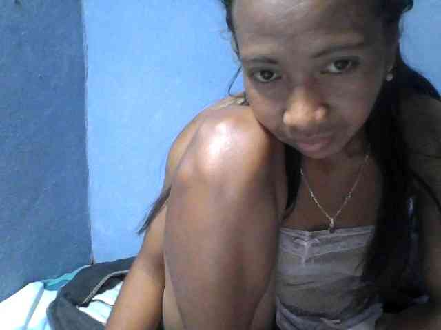 Rose-Bler bongacams live cam model