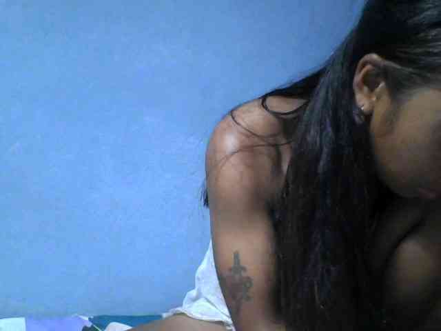 Rose-Bler bongacams live cam model