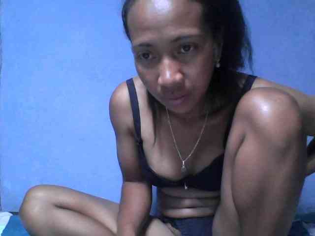Rose-Bler bongacams live cam model