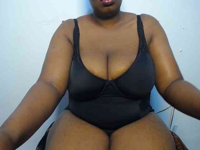 Sexydoll888 bongacams live cam model