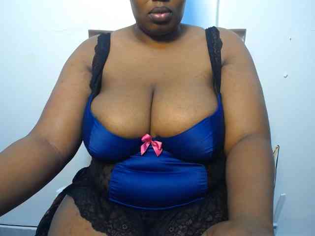 Sexydoll888 bongacams live cam model