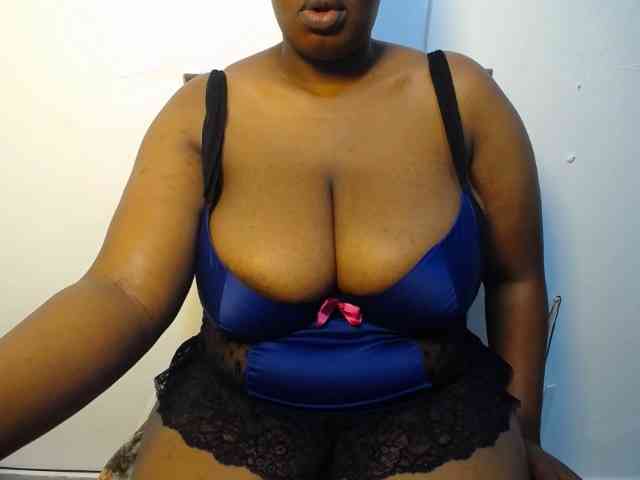 Sexydoll888 bongacams live cam model