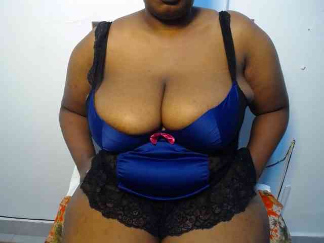 Sexydoll888 bongacams live cam model
