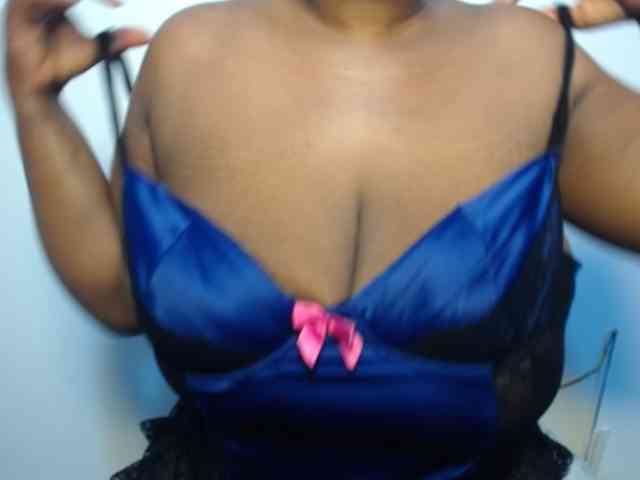 Sexydoll888 bongacams live cam model