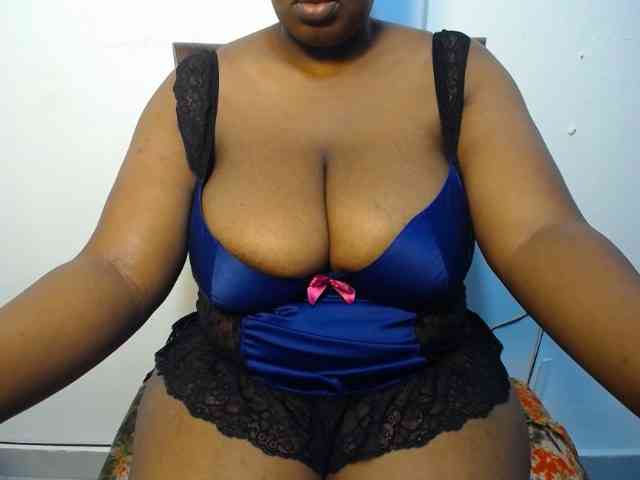 Sexydoll888 bongacams live cam model