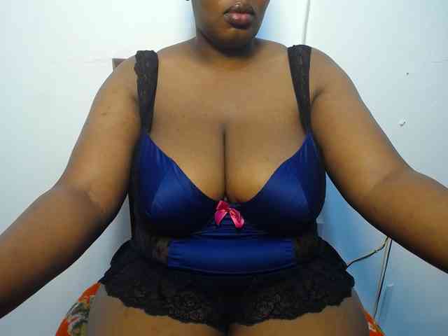 Sexydoll888 bongacams live cam model