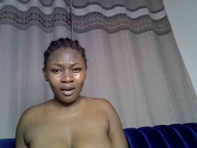 Sexytasha bongacams live cam model