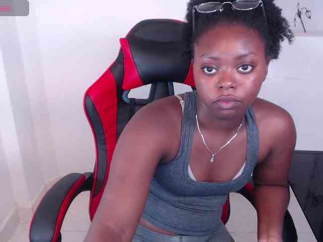 staicy26 bongacams live cam model