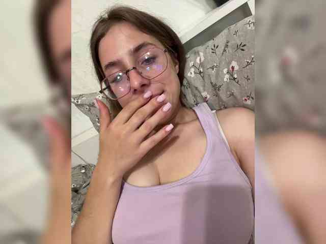 Lera-Antonovna bongacams live cam model