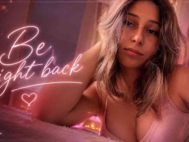ShellaGoldthorpe bongacams live cam model