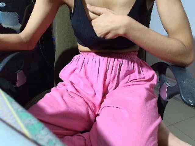 Yeasty1men bongacams live cam model