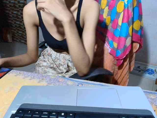 Yeasty1men bongacams live cam model