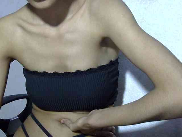 Yeasty1men bongacams live cam model