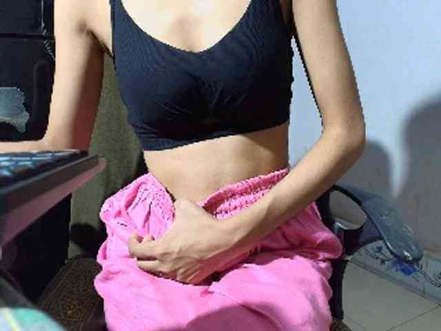 Yeasty1men bongacams live cam model