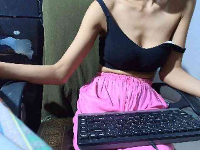 Yeasty1men bongacams live cam model