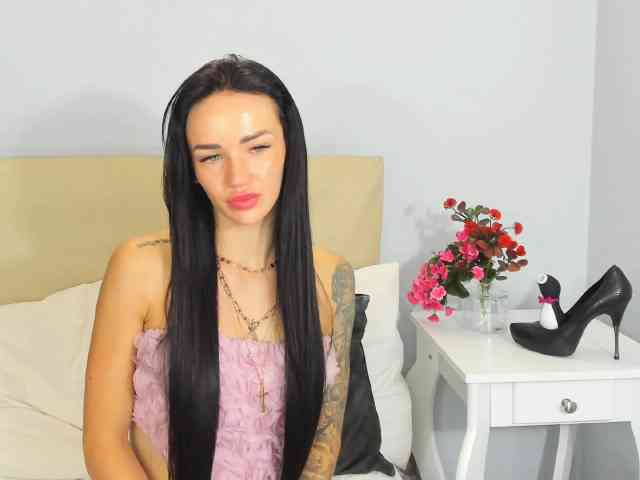 DeborahBody bongacams live cam model
