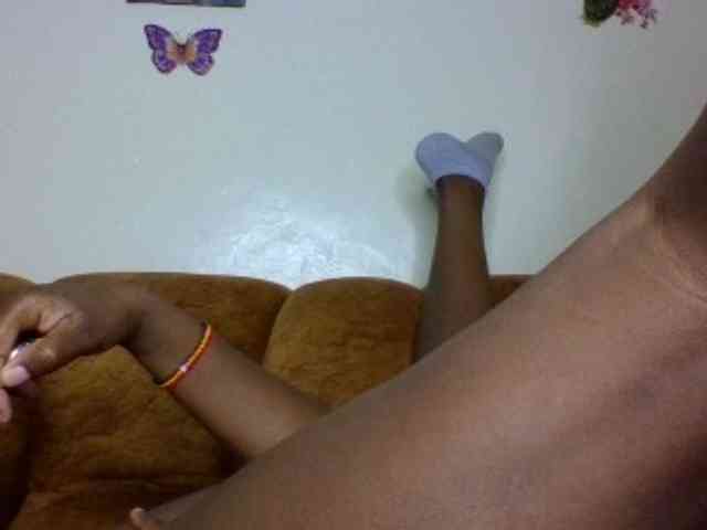 Prettiea bongacams live cam model