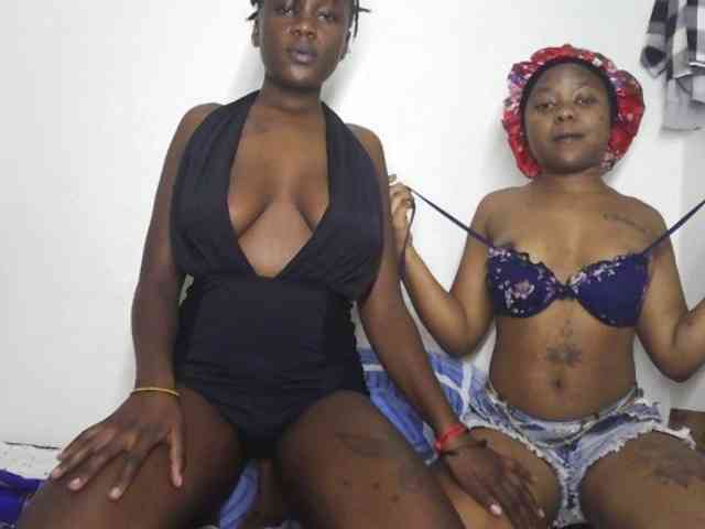 Kissie2 bongacams live cam model