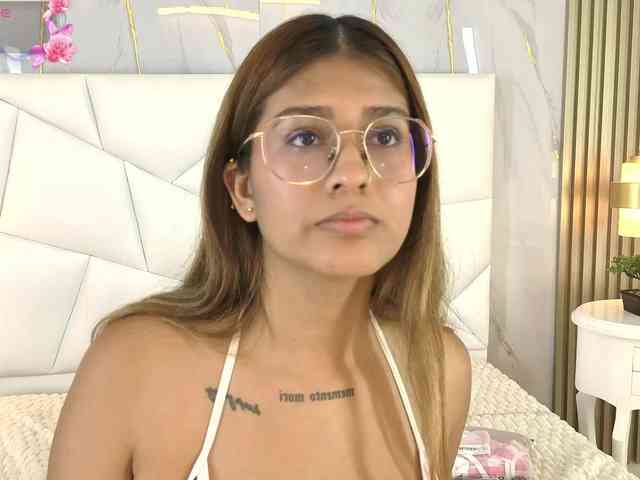 samarabloson bongacams live cam model
