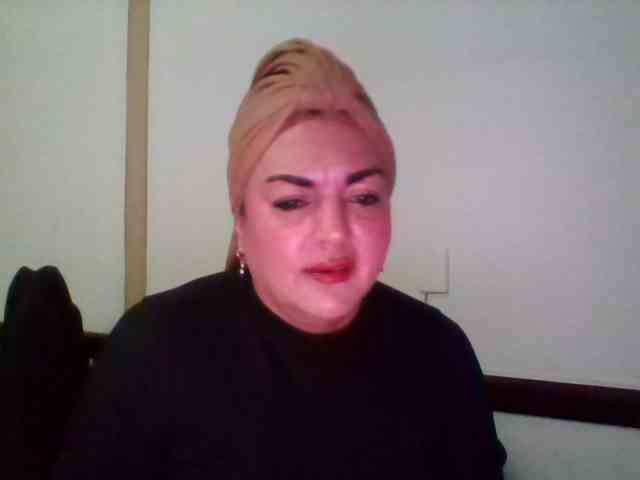 Maria-Juana bongacams live cam model